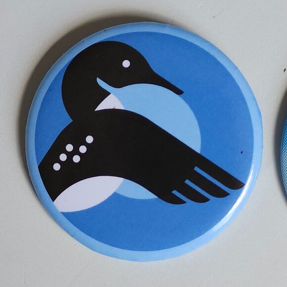 VINTAGE WATER BIRD PIN BUTTON LOT LOON PUFFIN Grand Manan New Brunswick - Picture 3 of 4